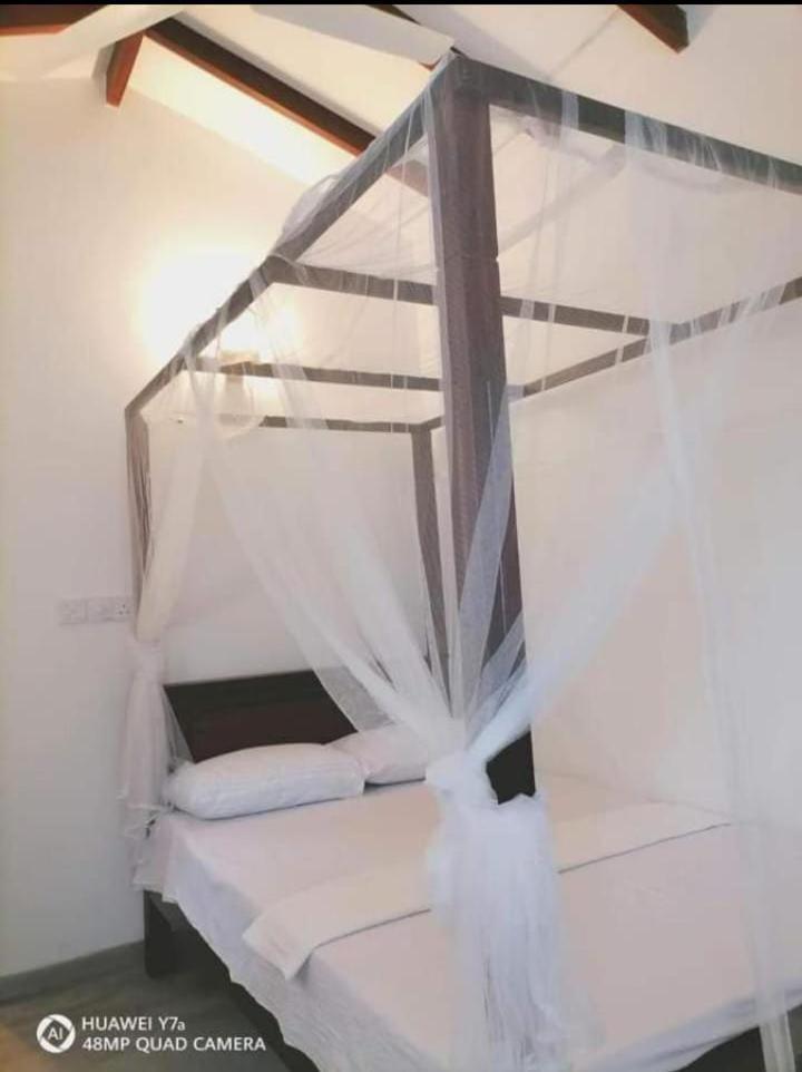 Villa Wismar Hikkaduwa Habitación foto
